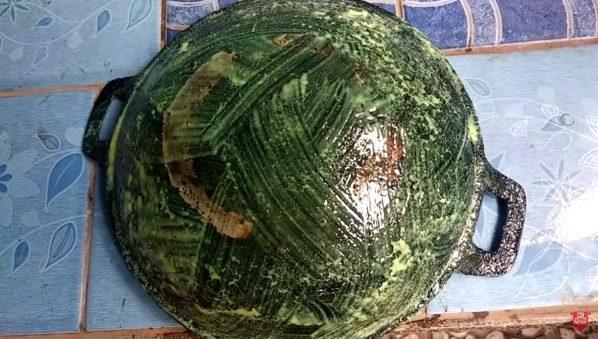 Tutorial membersihkan kerak gosong wajan paling irit dan hasilnya maksimal