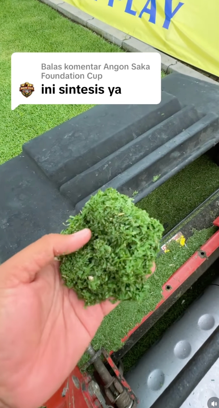 9 Potret mewah Gelora Desa Karang, lapangan viral kualitas internasional dengan view Gunung Lawu