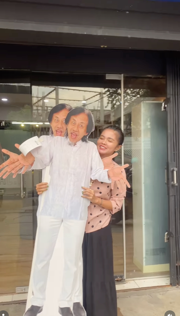 Karina Ranau sahur di makam Instagram/@karinaranau9