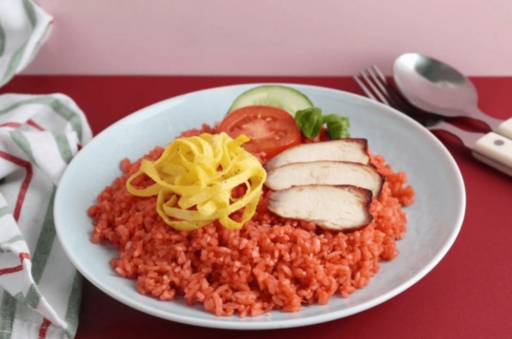 Resep nasi goreng merah untuk sahur yang siap dalam 10 menit, bisa dari bahan seadanya di kulkas