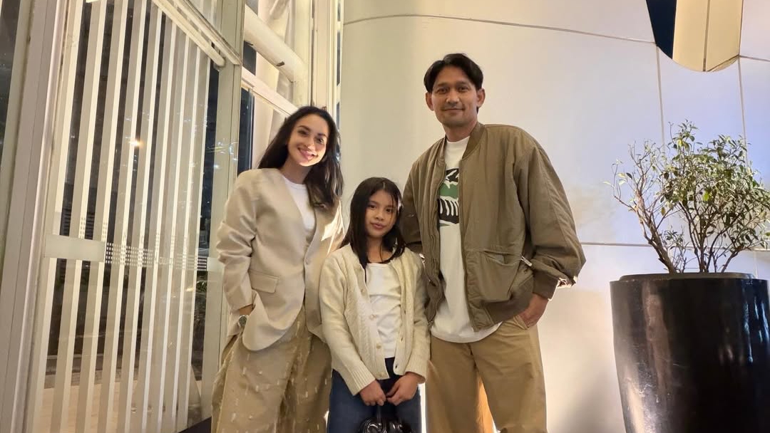 Abby anak Ibnu Jamil kecil-kecil punya bibit bisnis jualan takjil, si bapak dilarang borong