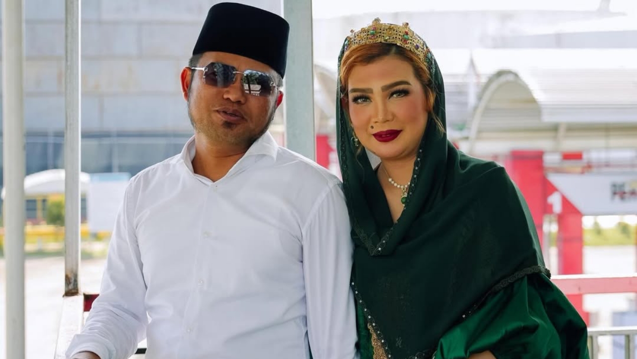 Kerap on point kenakan dress, 5 momen istri Gubernur Kaltim Sarifah Suraidah tampil simple dan praktis