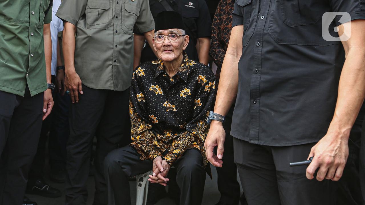 Kabar duka, Wapres ke-6 Try Sutrisno tutup usia di RSPAD Gatot Soebroto