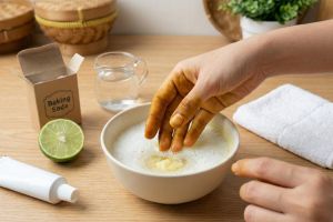 Tangan kuning kena kunyit? Gunakan 2 bahan dapur ini agar bersih seketika