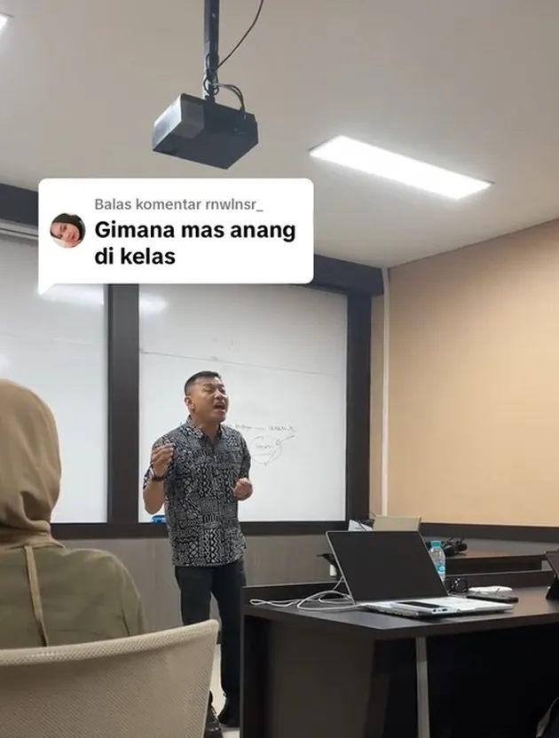 Kenangan Anang Hermansyah Lulus S2 berbagai sumber