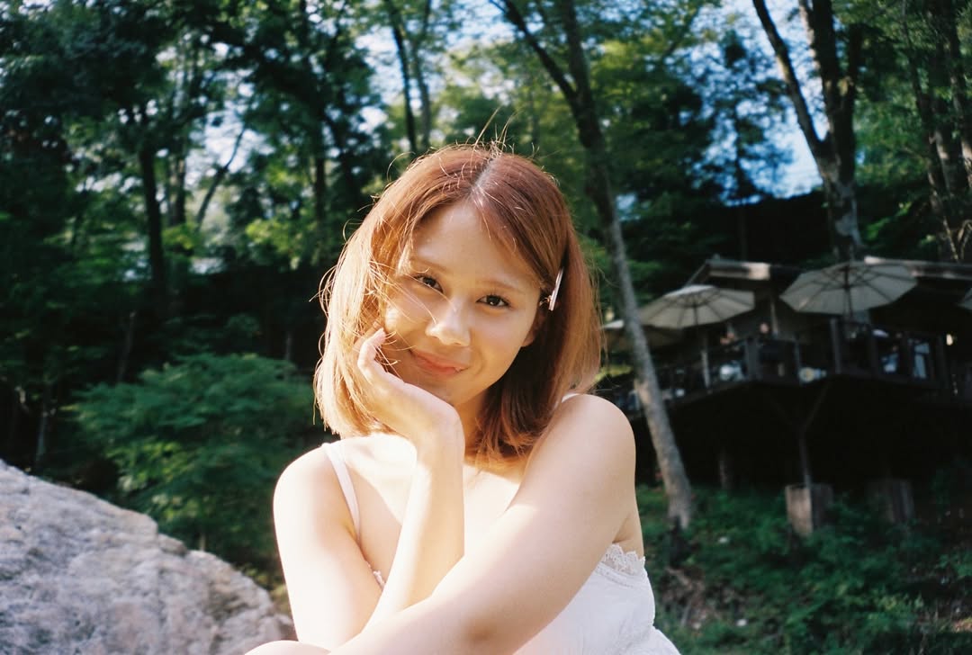 Tetap tegar saat kakak ipar wafat, Nadin Amizah persembahkan lagu untuk Vidi Aldiano saat konser