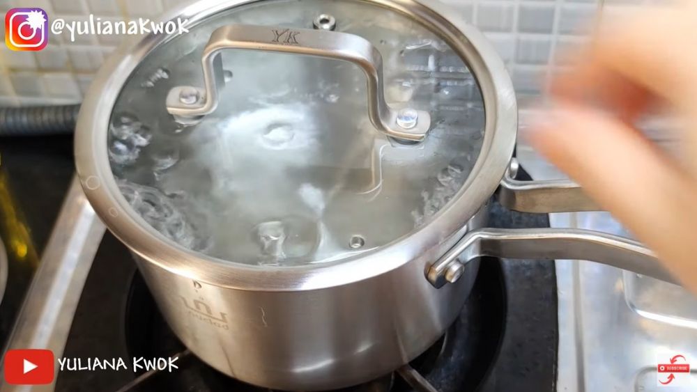 Beli panci baru buat Lebaran? Begini cara mencucinya agar masakan tak terkontaminasi