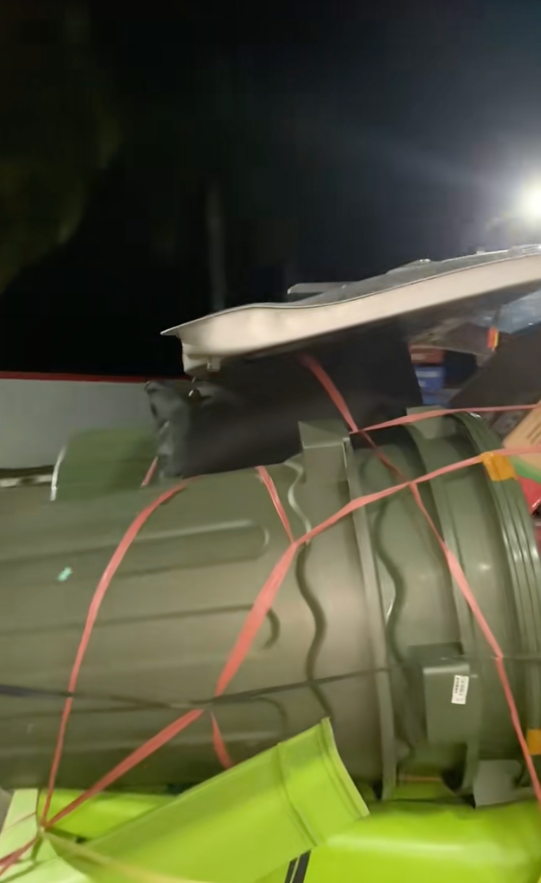 5 Penampakan mobil bawa seluruh ‘isi rumah’, netizen: Aku kuat, aku hebat, aku njengat