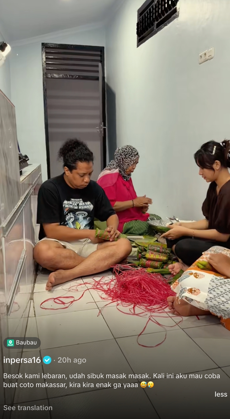 9 Momen hangat Indah Permatasari masak coto Makassar Lebaran bareng mertua dan keluarga di Baubau