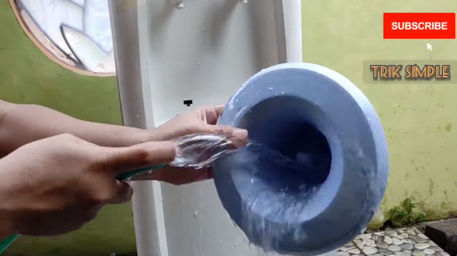 Dispenser air di rumah perlu dibersihkan rutin, ini cara praktisnya tanpa harus dibongkar