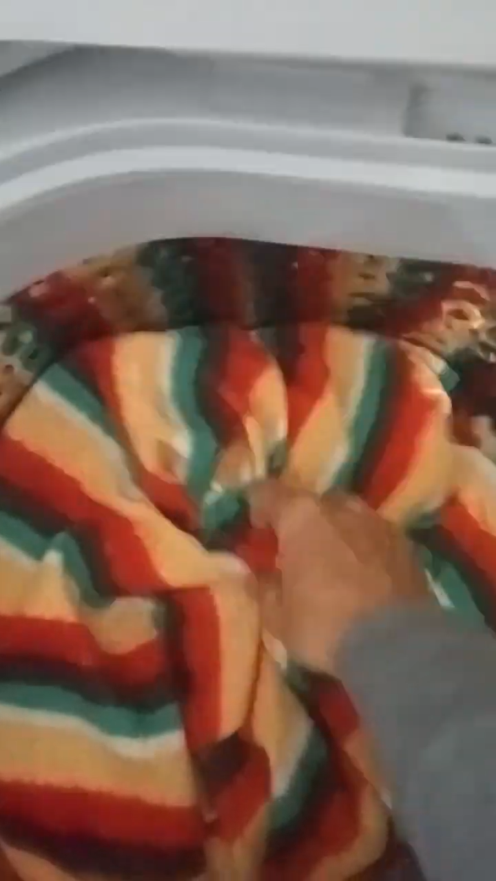 Cara cuci selimut dekil tanpa air panas, rahasia lembut pakai bahan dapur