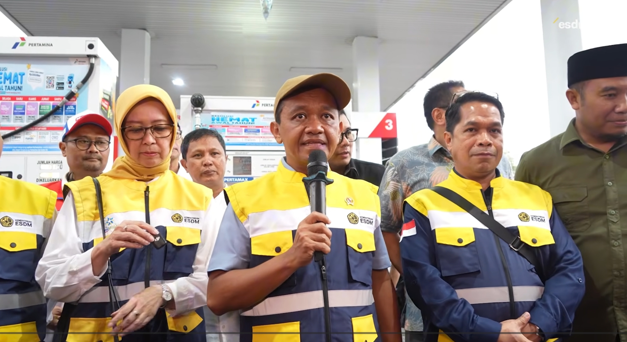 Bahlil Lahadalia ajak masyarakat bijak pakai energi, imbau habis masak jangan boros pakai kompor