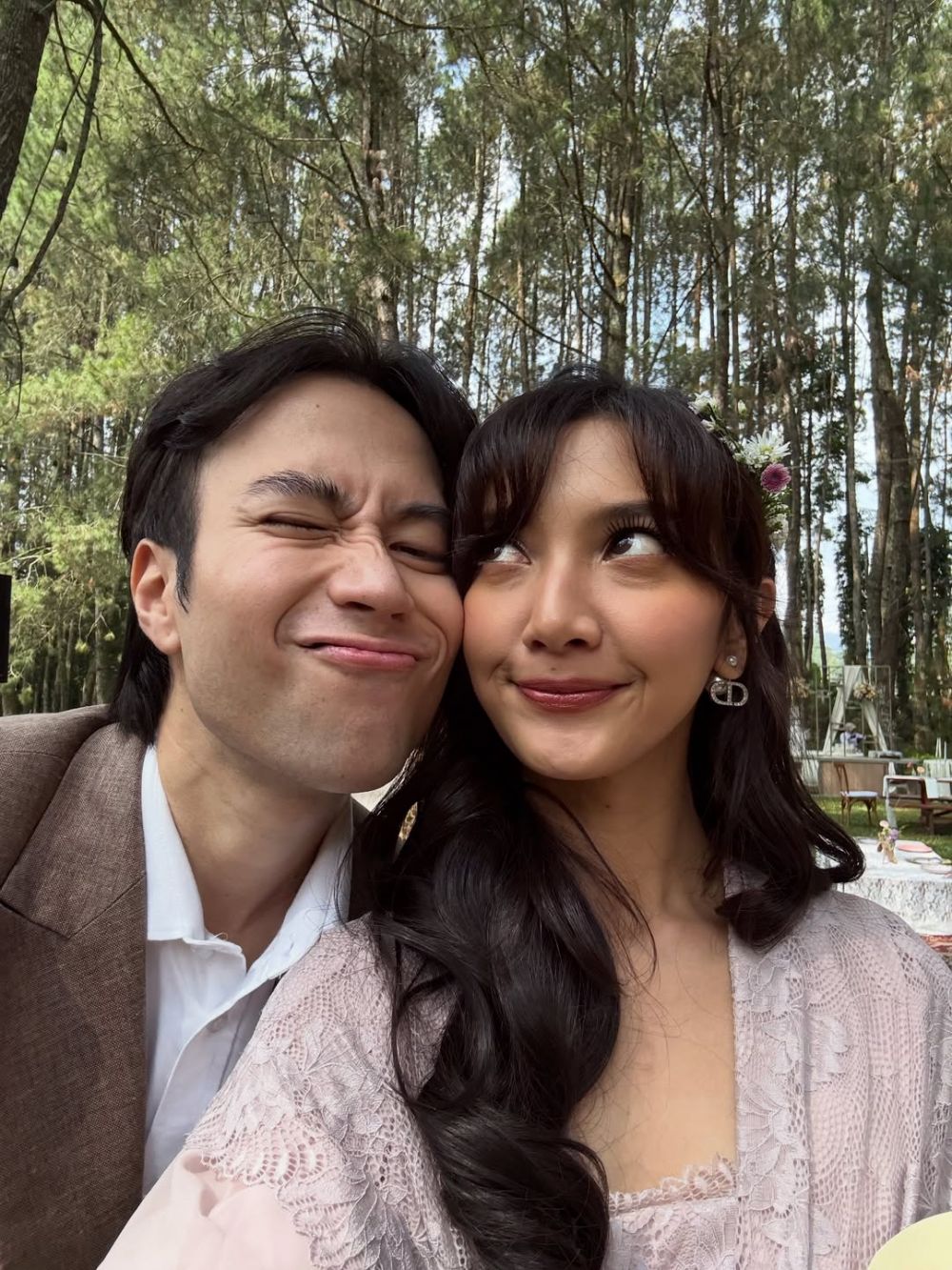 Pesan haru Sheila Dara di hari ulang tahun mendiang Vidi Aldiano, ini 7 kisah perjalanan cinta mereka