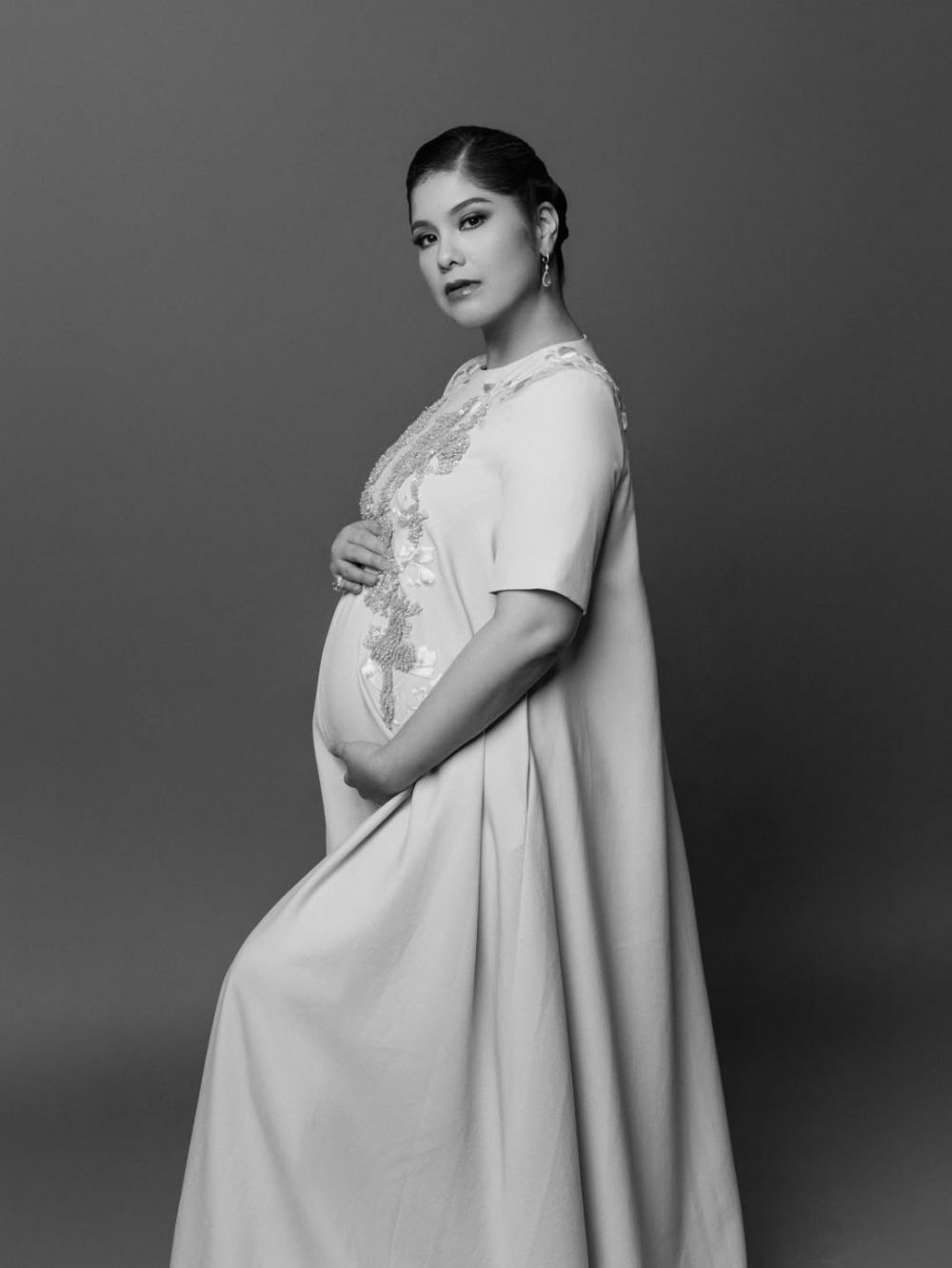5 Potret maternity shoot Annisa Pohan jelang lahiran, penuh doa dan harapan baik