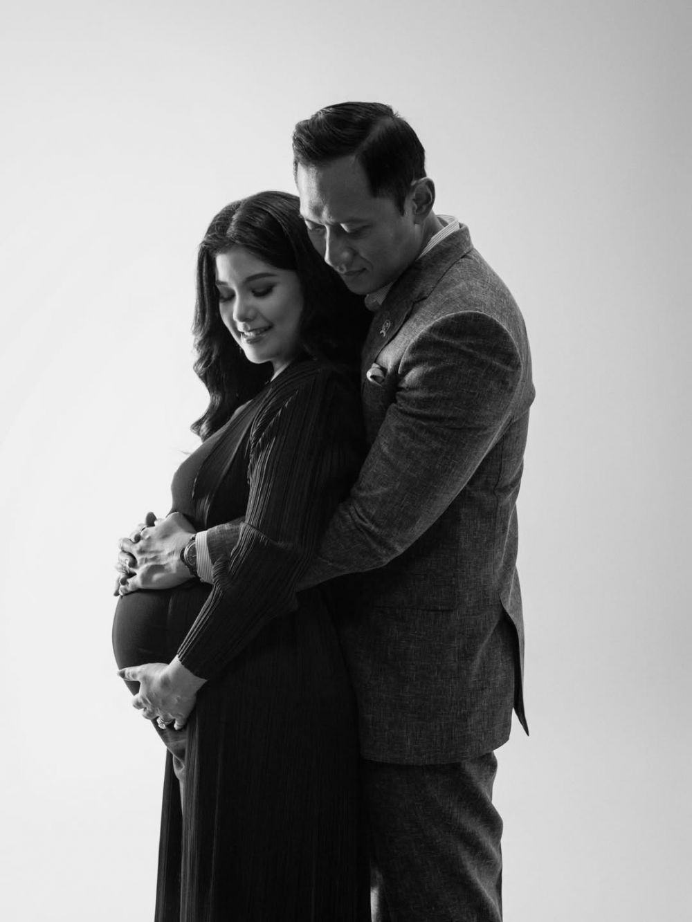 5 Potret maternity shoot Annisa Pohan jelang lahiran, penuh doa dan harapan baik