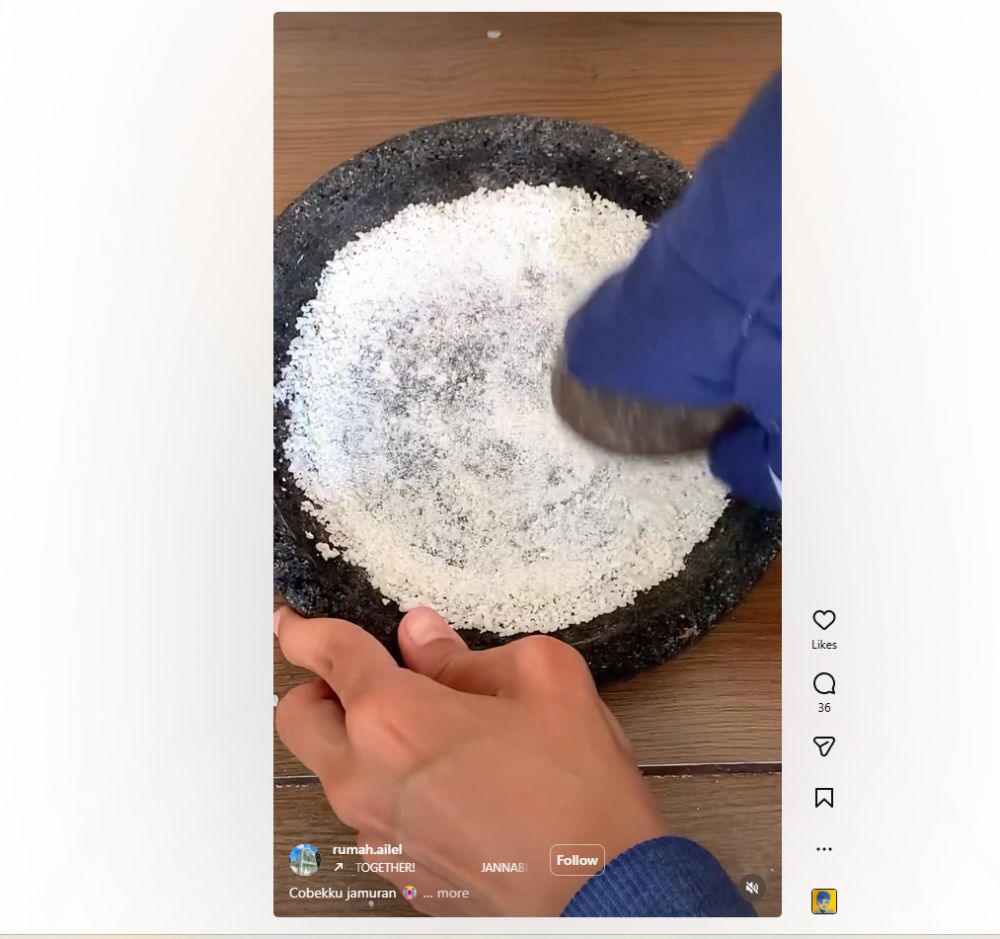 Cara ampuh menghilangkan jamur dan bau pada cobek batu tanpa merusak teksturnya