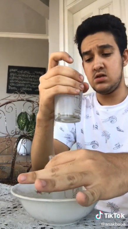 Gelas saling menempel setelah dicuci? Coba trik suhu ini agar mudah terpisah