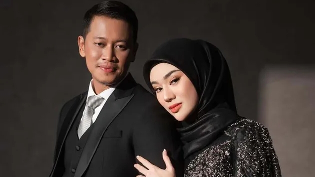 Duduk perkara konflik rumah tangga Clara Shinta: Ada kesepakatan 'yang selingkuh boleh dipublikasi'