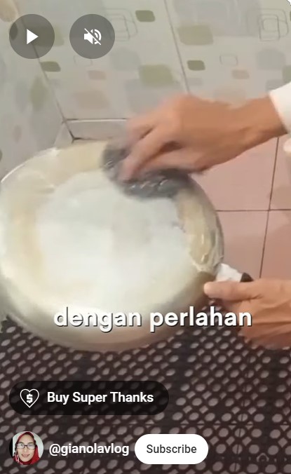 Cara mudah hilangkan kerak kuning di pantat teflon yang sering diabaikan ibu rumah tangga