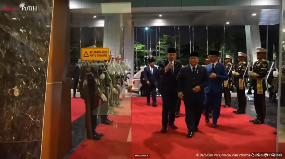 9 Potret suasana penghormatan terakhir 3 prajurit TNI gugur di Lebanon, Presiden beri dukungan moril