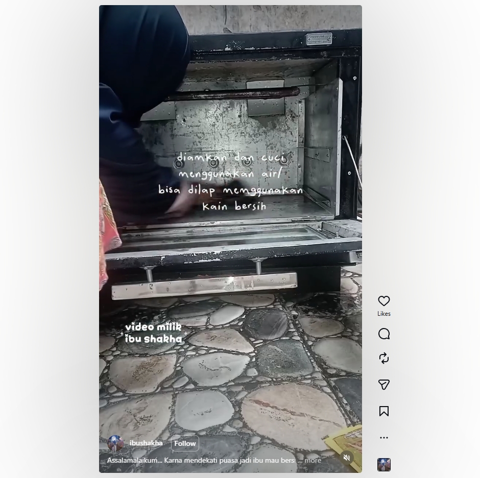 Cuma modal baking soda, karat di rak oven bisa rontok seketika, begini langkah mudahnya