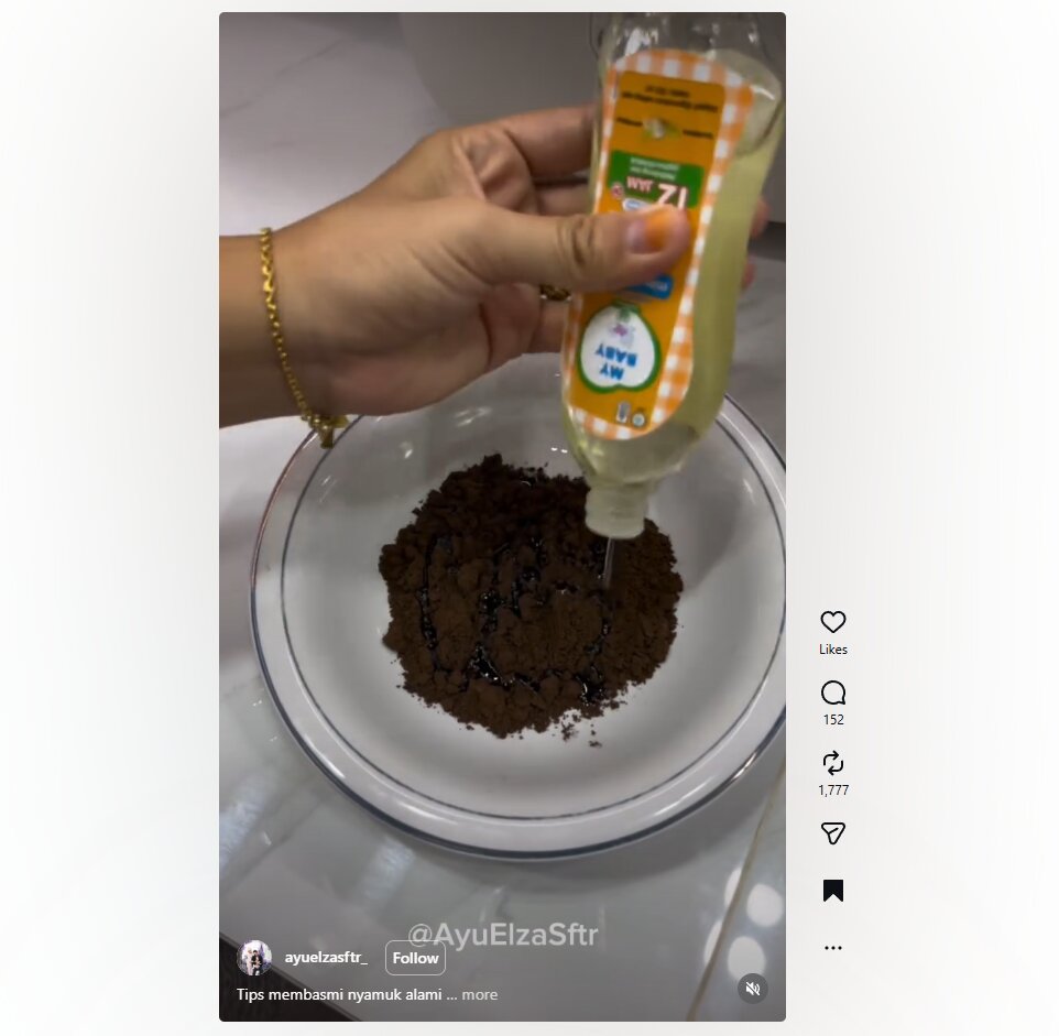 Nggak perlu obat kimia keras, ternyata tabur kopi bisa bikin nyamuk auto kabur dari rumah