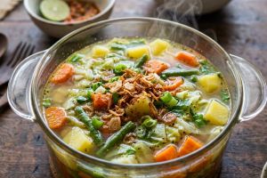 Resep sayur sop rumahan yang segar, gurih, dan mudah dibuat