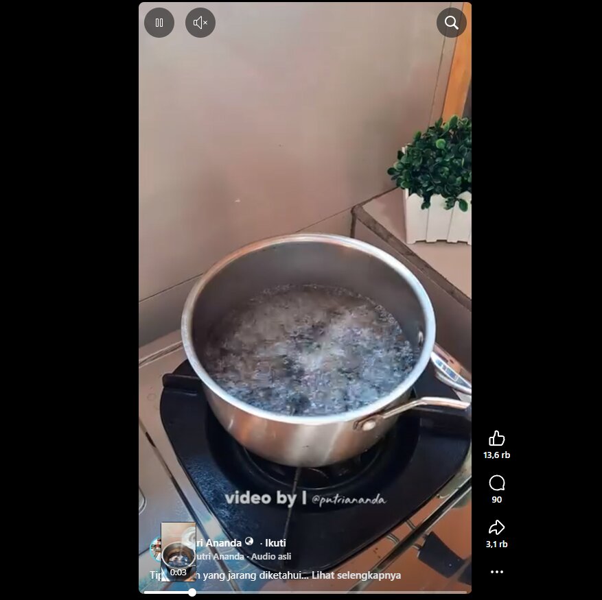 Cara membersihkan panci gosong tanpa capek menggosok, cukup andalkan cuka & baking soda