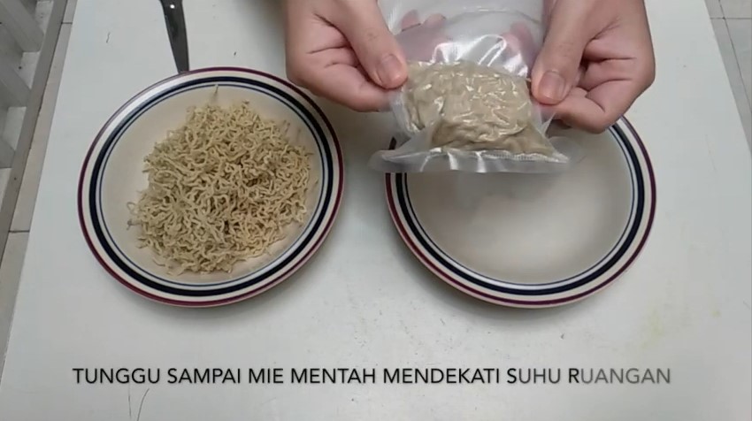 Cara benar menyimpan mi basah di freezer agar tetap utuh dan tidak susah diurai