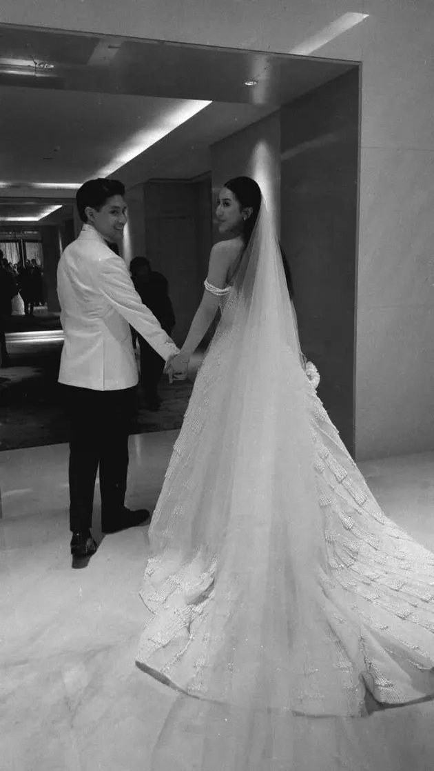 Pernikahan Teuku Rassya berbagai sumber