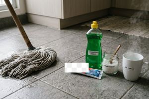 Kain pel bau amis? Cuma modal garam, pasta gigi, & sabun, auto bersih dan wangi lagi