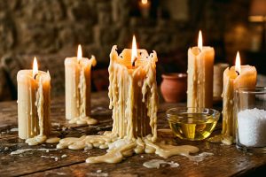 Trik lilin tahan lama tanpa boros saat listrik padam, solusi praktis pakai garam dan minyak goreng