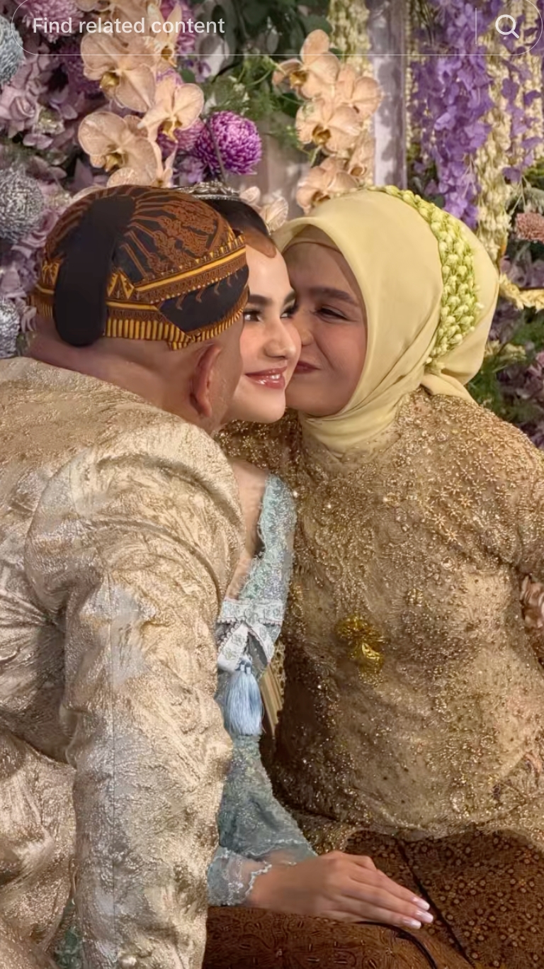 5 Potret momen sakral siraman Syifa Hadju jelang pernikahan dengan El Rumi, tampil cantik flawless