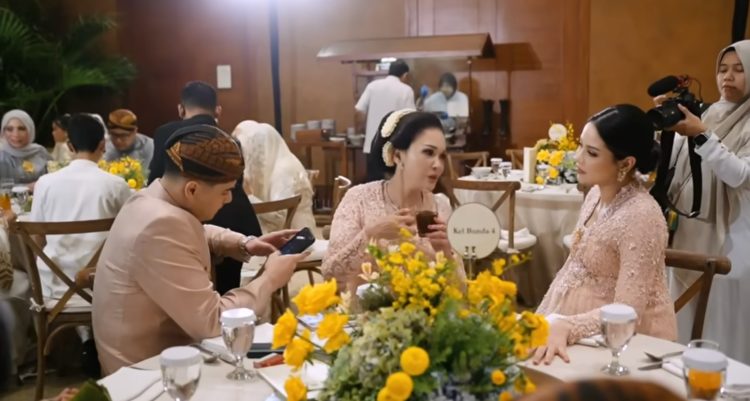 Momen Maia Estianty ajak bicara calon cucu, beri pesan soal waktu kelahiran yang bareng El Rumi nikah 