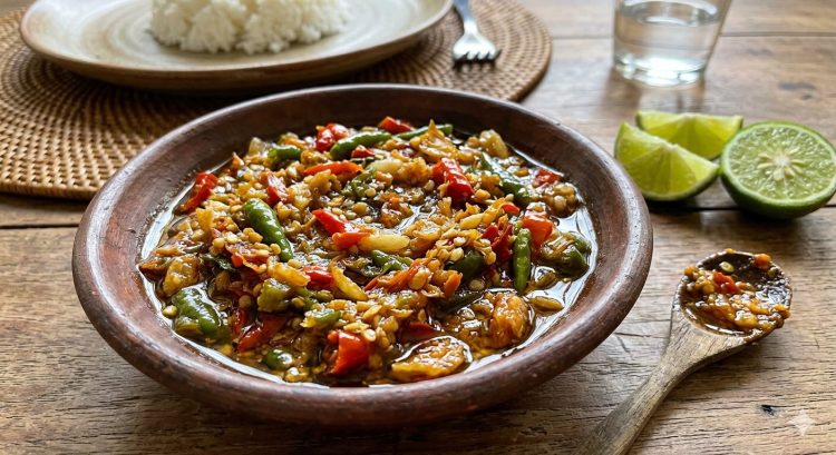 Resep sambal bawang pedas gurih, cocok untuk ayam goreng dan aneka lauk