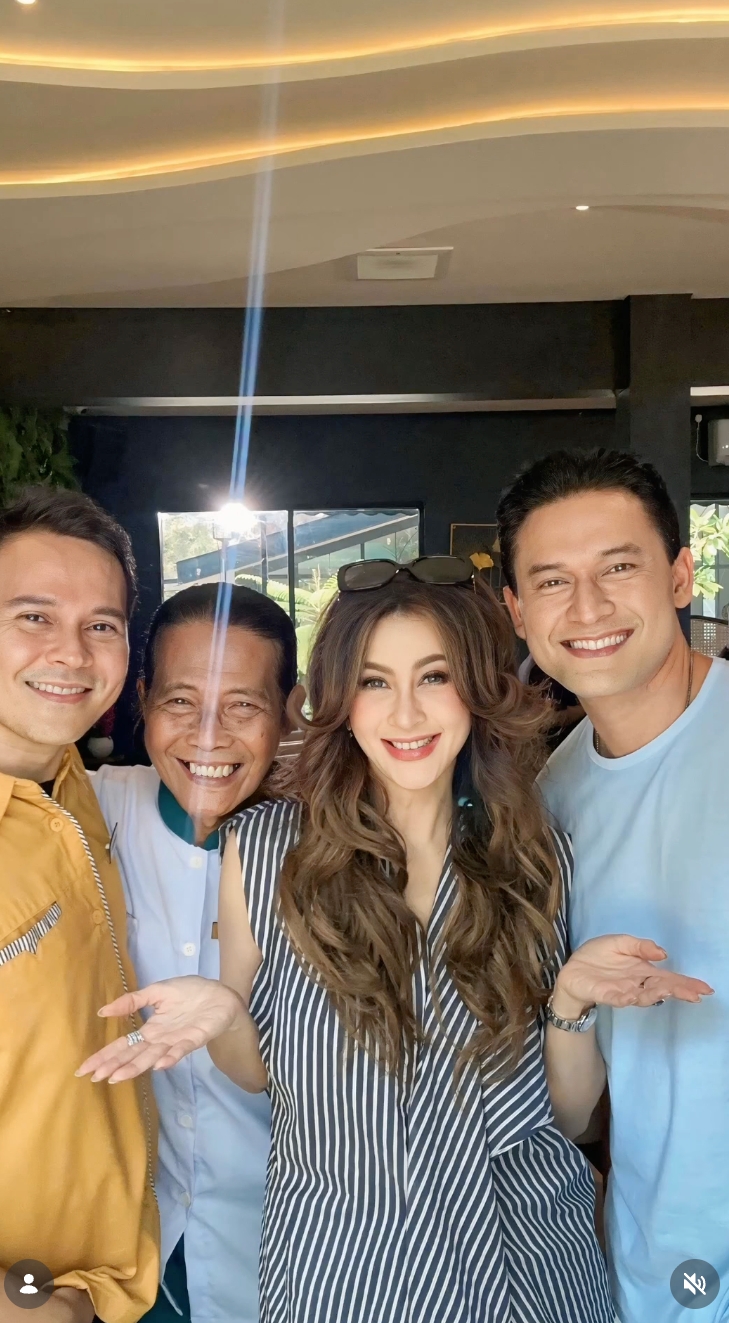 5 Momen hangat reuni lengkap Jinny Oh Jinny: Kehadiran Diana Pungky obati rindu penggemar