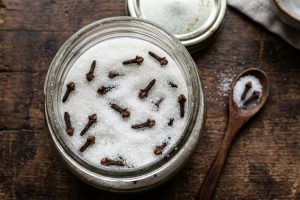 Rahasia gula bebas semut, cuma tambahkan bumbu dapur ini ke toples