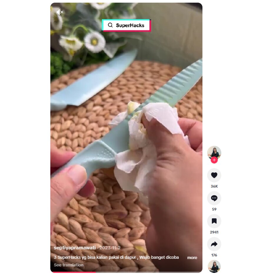 Noda kunyit membandel di pisau? Cukup gosok pakai kentang, kinclong lagi