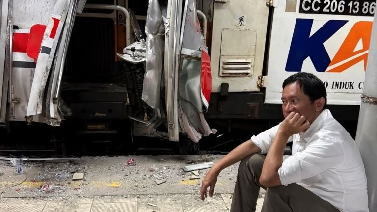 Rekam jejak karier Bobby Rasyidin, Dirut KAI yang terjun langsung dalam evakuasi tragedi kereta Bekasi