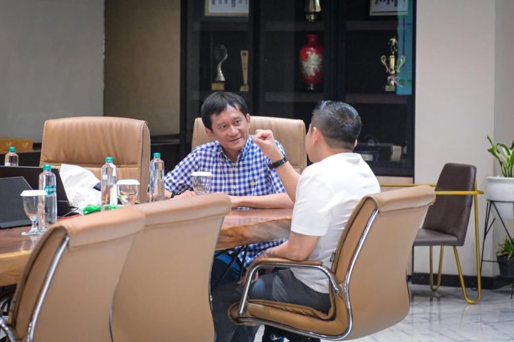 Rekam jejak karier Bobby Rasyidin, Dirut KAI yang terjun langsung dalam evakuasi tragedi kereta Bekasi