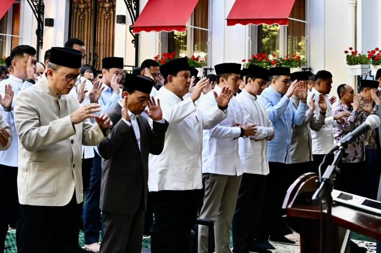 7 Momen Presiden Prabowo salat Idul Adha 1447 H di Paris, lanjut kumpul diaspora dalam suasana hangat