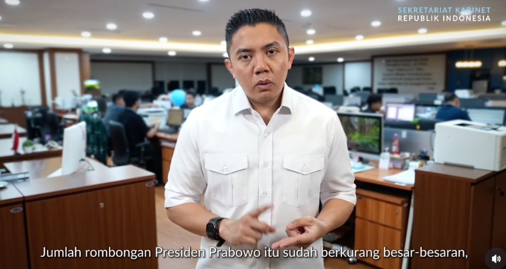 Kronologi kritik Dino Patti Djalal dan respons Seskab Teddy soal kunjungan luar negeri Presiden