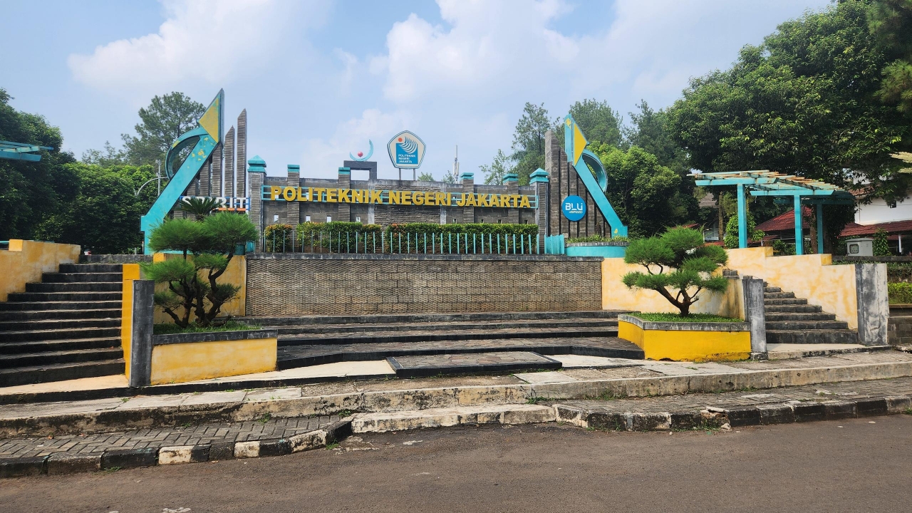 Viral tindakan asusila mahasiswa sesama jenis di PNJ, ayah pelaku bersujud: Saya mohon maaf