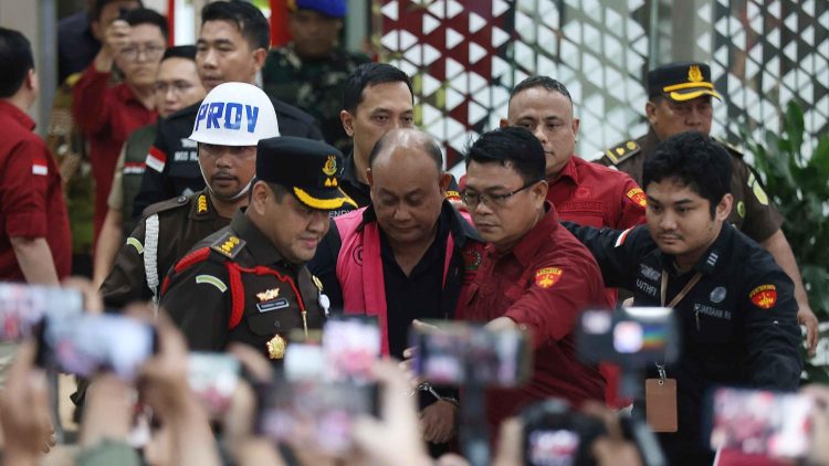 Kejagung tahan Dadan Hindayana & 2 eks pimpinan BGN, ini daftar barang diduga di-mark up saat menjabat