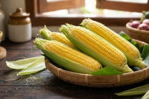 Tak perlu pakai kulkas, begini cara simpan jagung utuh biar tidak cepat kering