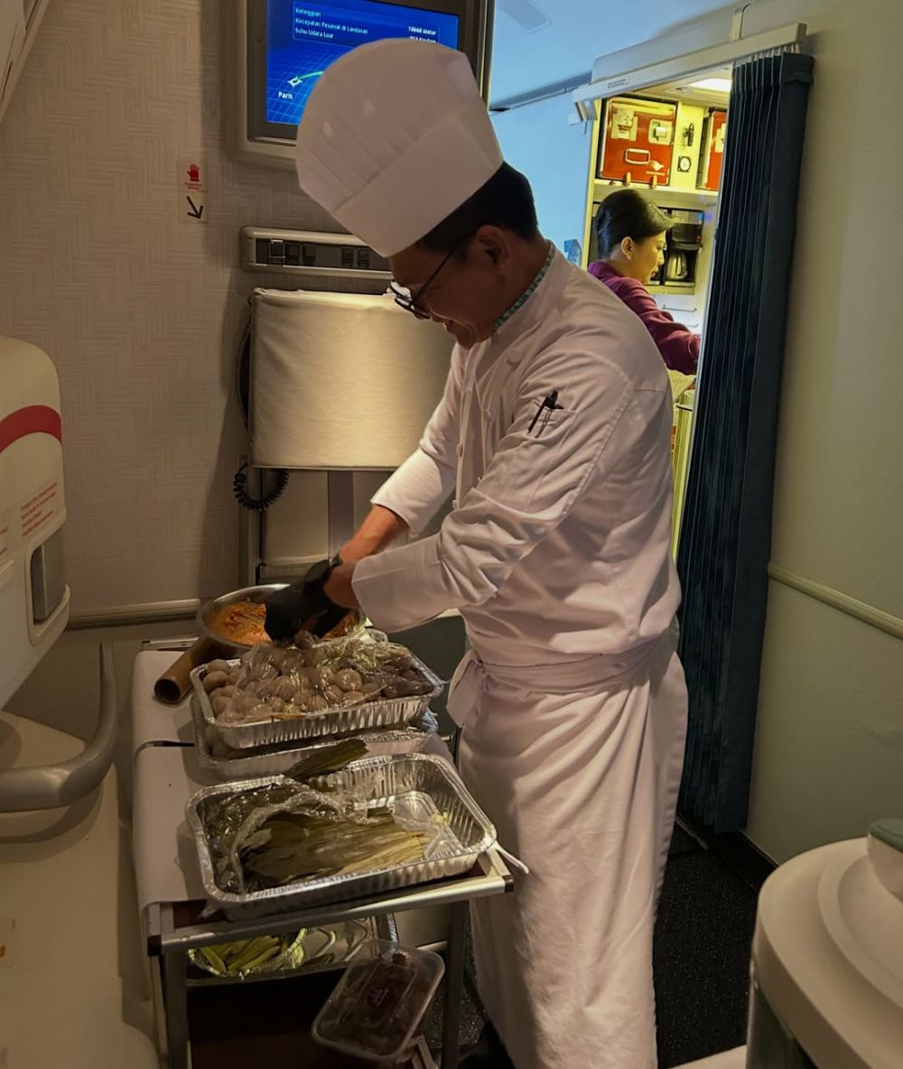 Menu favorit Presiden Prabowo di pesawat terungkap, bukan hanya bakso dan nasi bakar