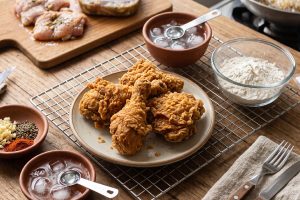 Resep ayam goreng kentucky yang krispinya tahan lama, ternyata kuncinya di marinasi dan cara masak