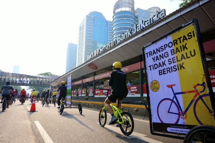 Ada pemandangan tidak biasa di CFD Sudirman, deretan sepeda ini bawa kado unik untuk jalanan Jakarta