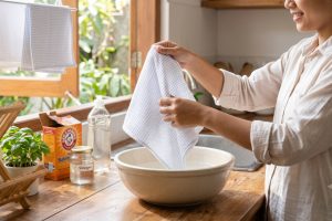 Cara menghilangkan bau apek pada serbet dapur tanpa pemutih, kembali segar dan tidak menyengat