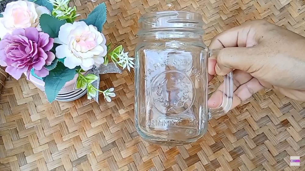 Kerak teh membandel di gelas kaca hilang tanpa pemutih, cukup tambahkan sitrun